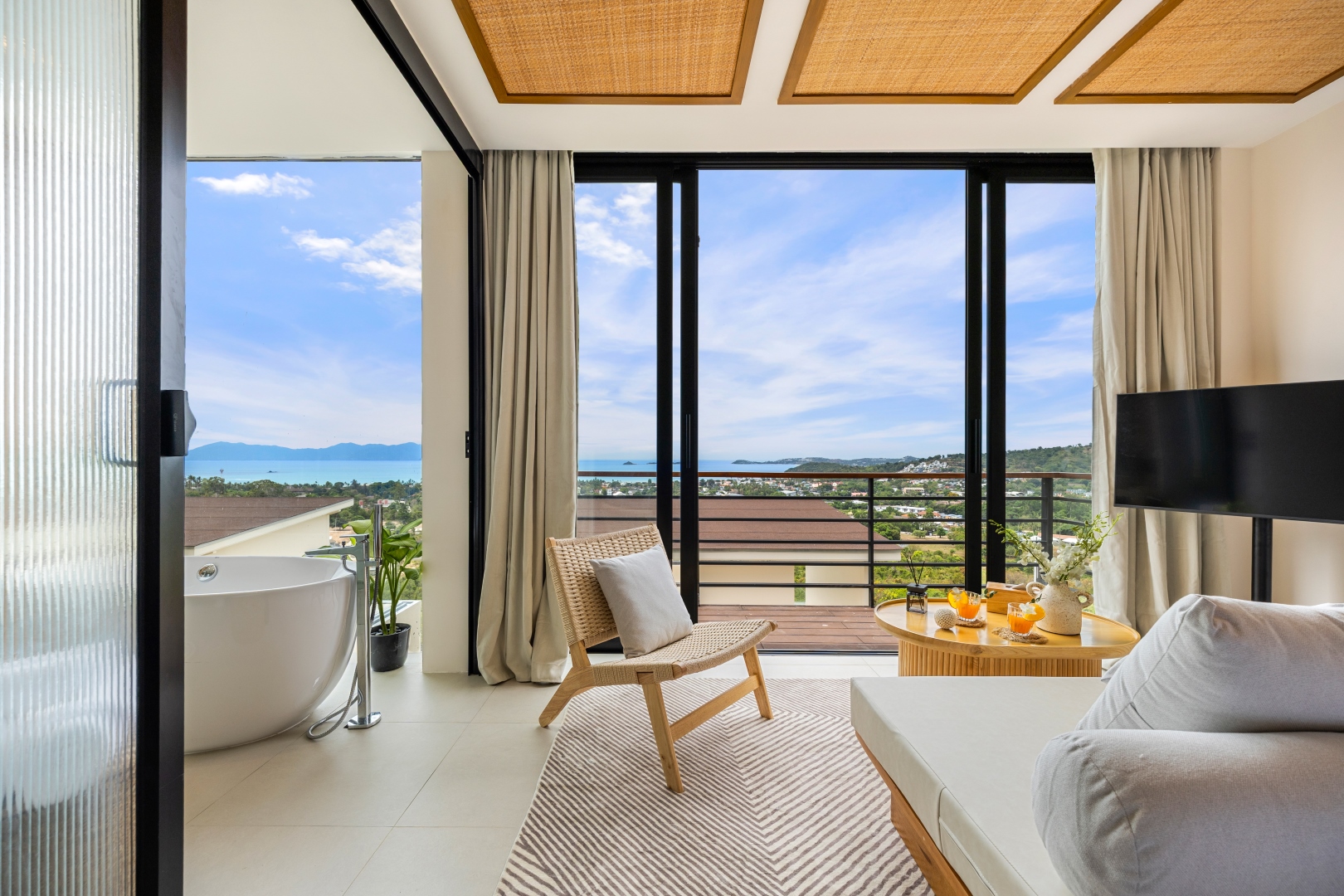 Villa bed and bathtub